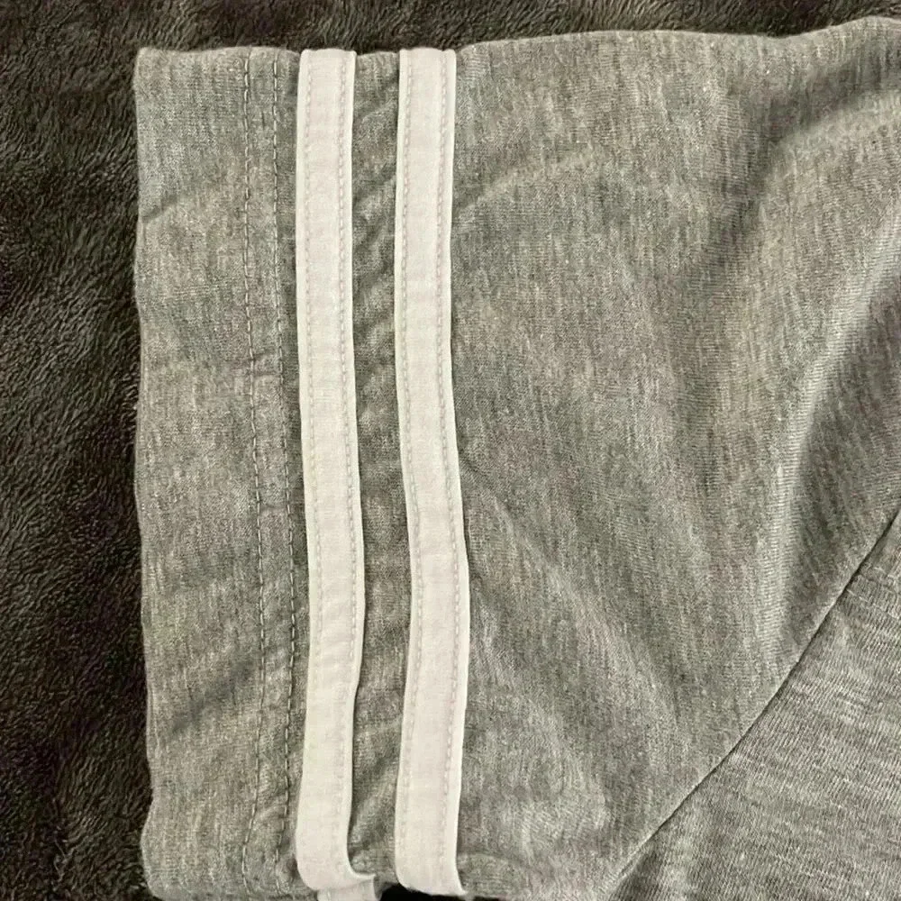 2/15 Yellowstone baseball tee Rip - Picture 5 of 6